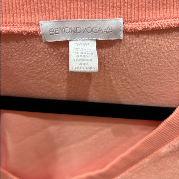 Beyond Yoga Tropez Terrycloth Pull-On Pant and V-Neck Sweatshirt Matching Set - Picture 5 of 5